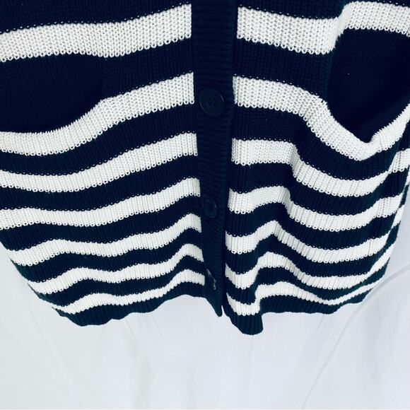 CAbi Oversized Knit Short Sleeve Cardigan Size Small - Picture 4 of 9